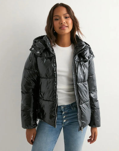 Liora  Puffer